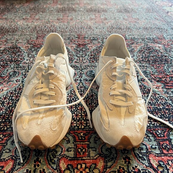 New Balance 327 Sneakers in white - Picture 2 of 9